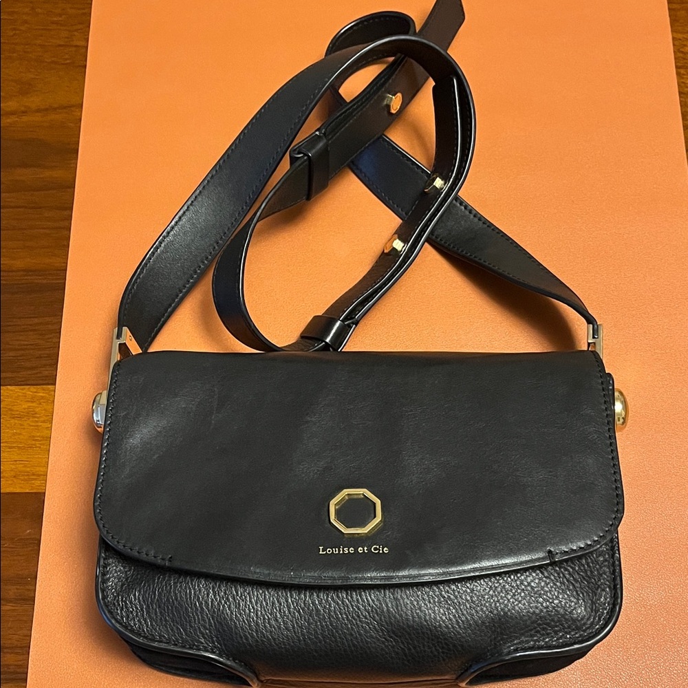 Louise et Cie Elegant Black Crossbody Bag, adjustable strap, leather and suede